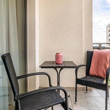 Citystay Garden Gates *